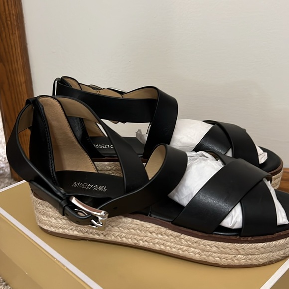 NWT Michael Kors “Darby” leather platform sandal in size 7.5 - Picture 7 of 11
